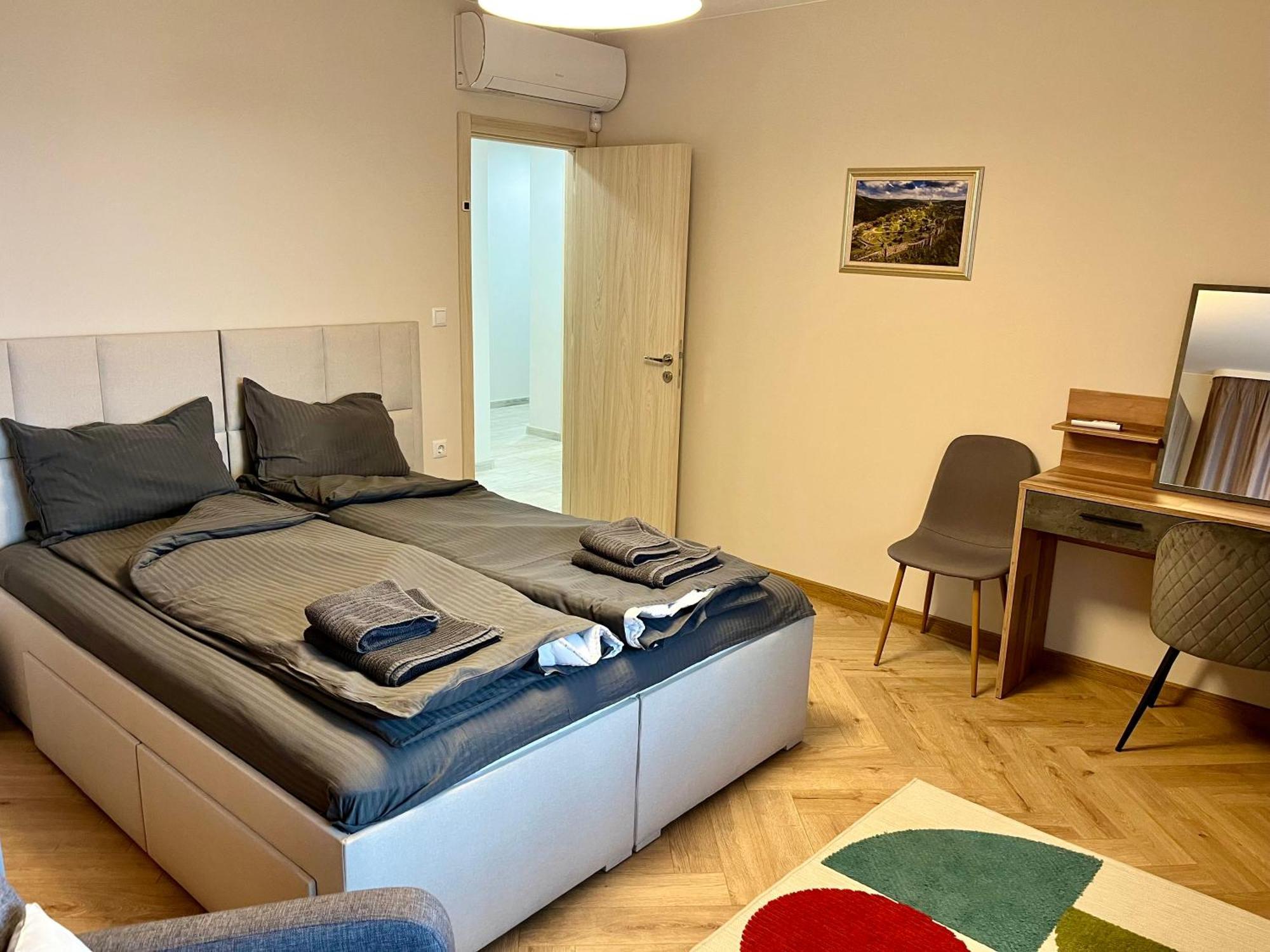 Parkview Luxury In City Center 8 Veliko Tărnovo Exterior foto